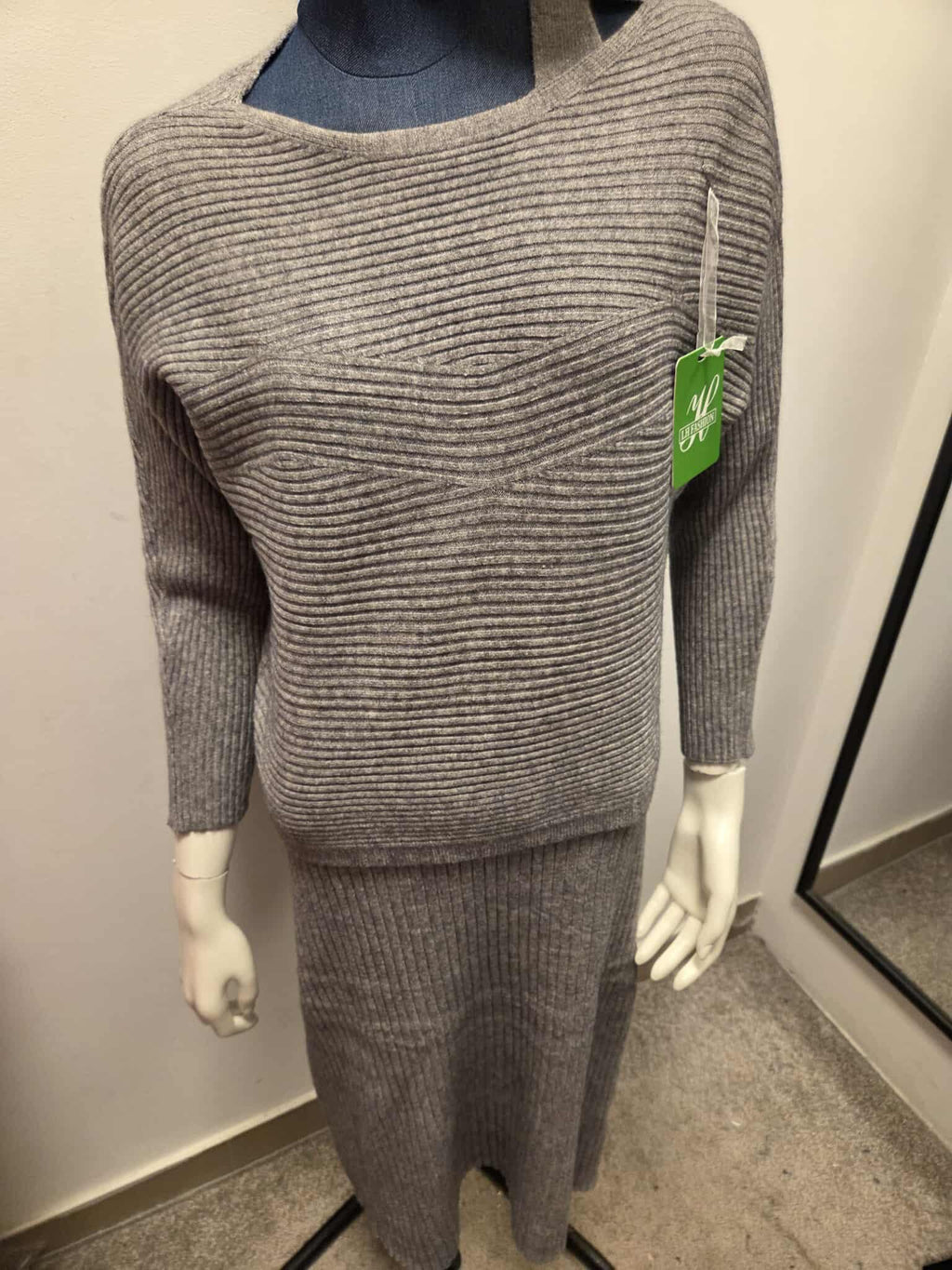 Damski Komplet Dzianinowy Sukienka i Sweter