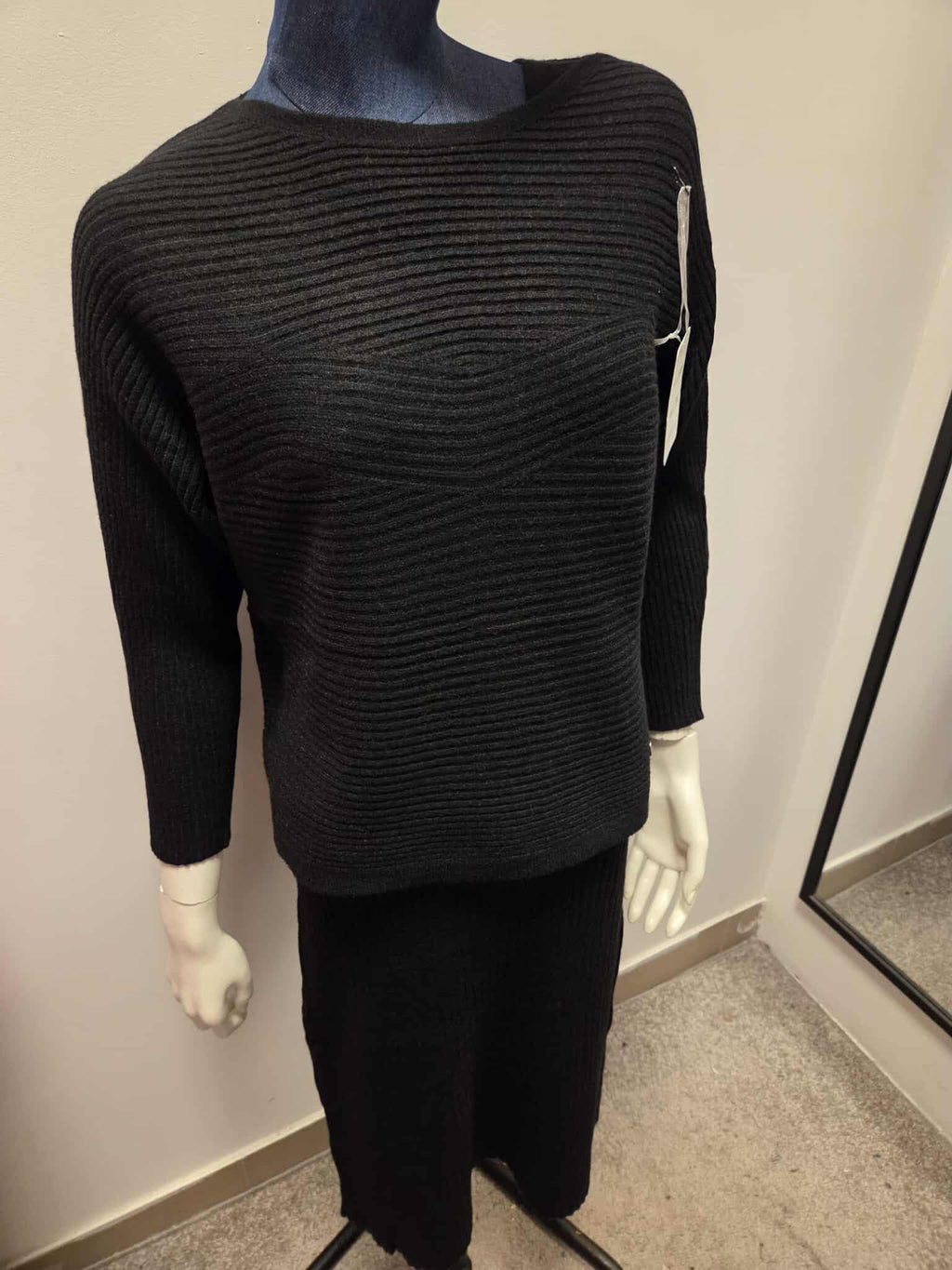 Damski Komplet Dzianinowy Sukienka i Sweter